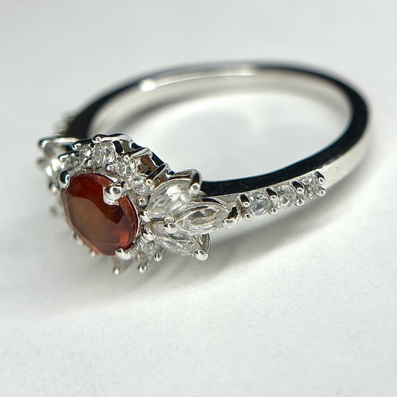 “Elegant Princess” Lovely Hessonite Garnet & White Zircon Ring! 💎 - SIZE (10) - Picture 9 of 13